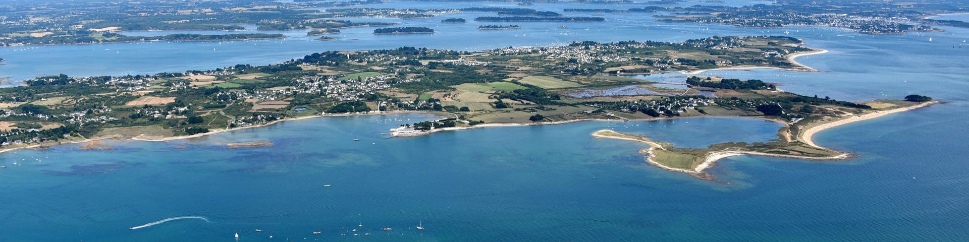 Vue aérienne du golfe du Morbihan, Bretagne